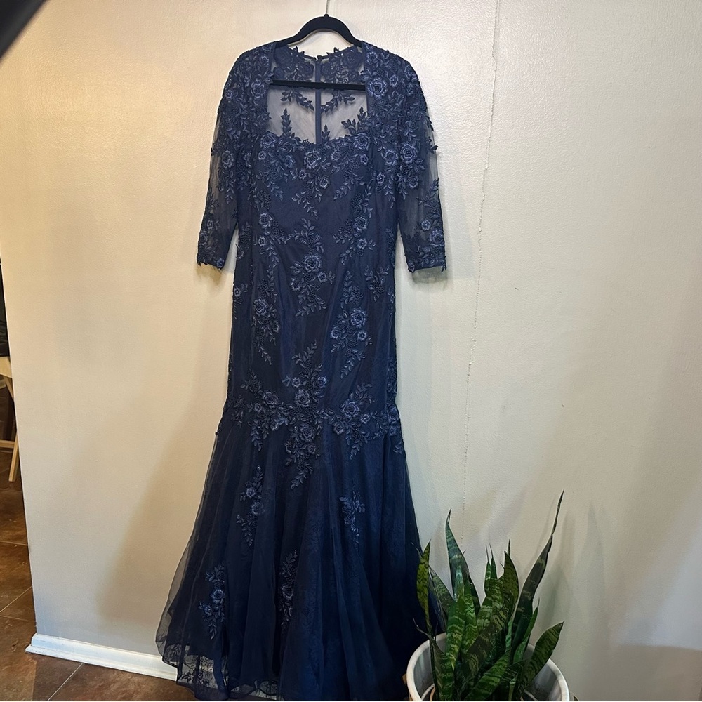 La Femme Navy Blue Sz12 Mermaid Gown - Picture 2 of 13